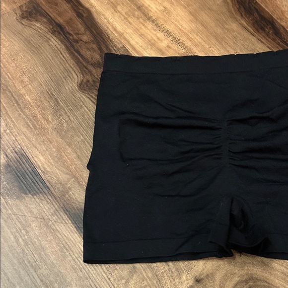 Marilyn Monroe Black Spanks Shorts - Picture 3 of 6